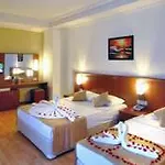 Hedef & 4* Konaklı